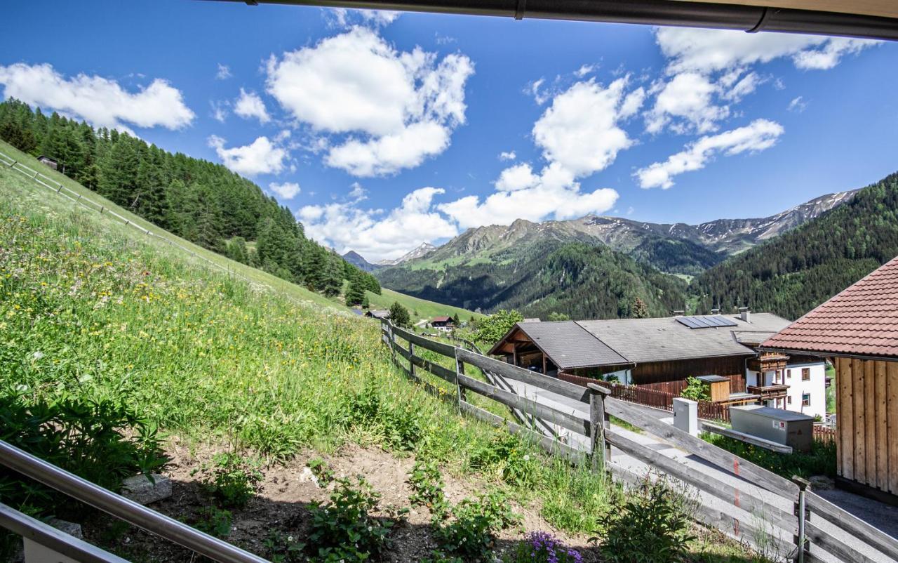 Alpengasthof Eppensteiner Navis Exteriér fotografie