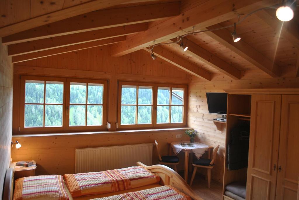 Alpengasthof Eppensteiner Navis Pokoj fotografie