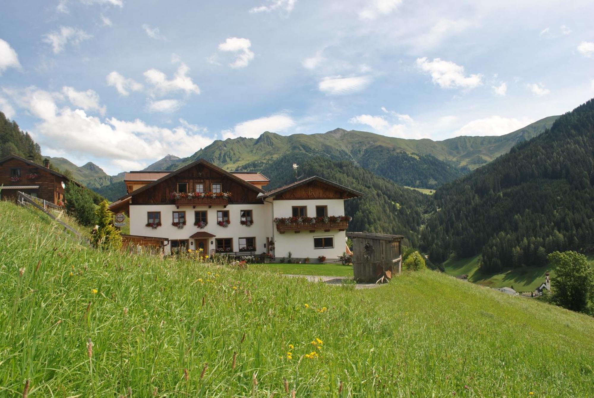 Alpengasthof Eppensteiner Navis Exteriér fotografie